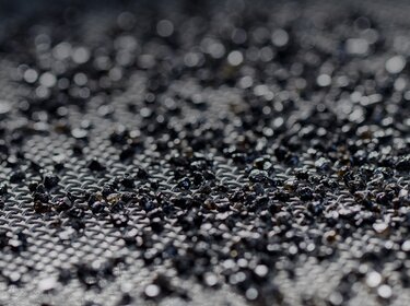 Tamiz con material a granel interno | © Allgaier Process Technology 2022