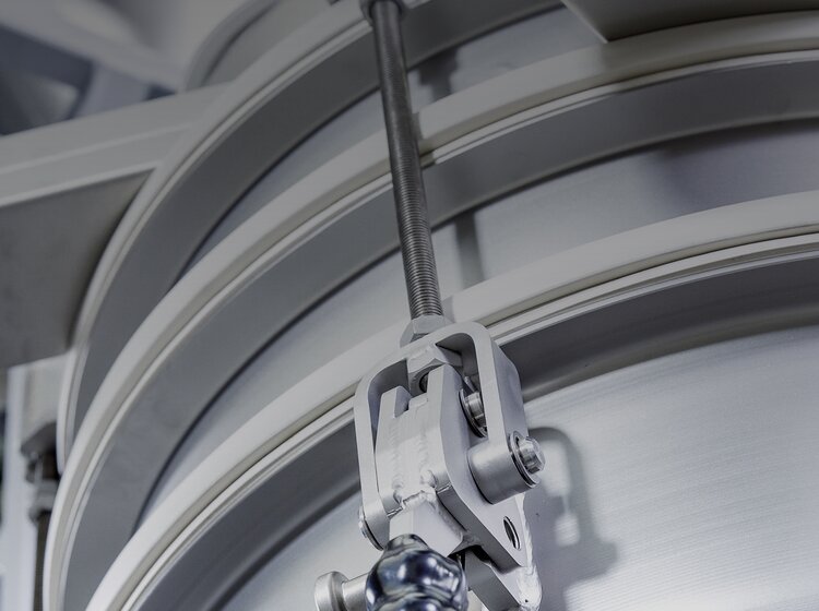 Vibration screening machine classifying & sorting | Allgaier