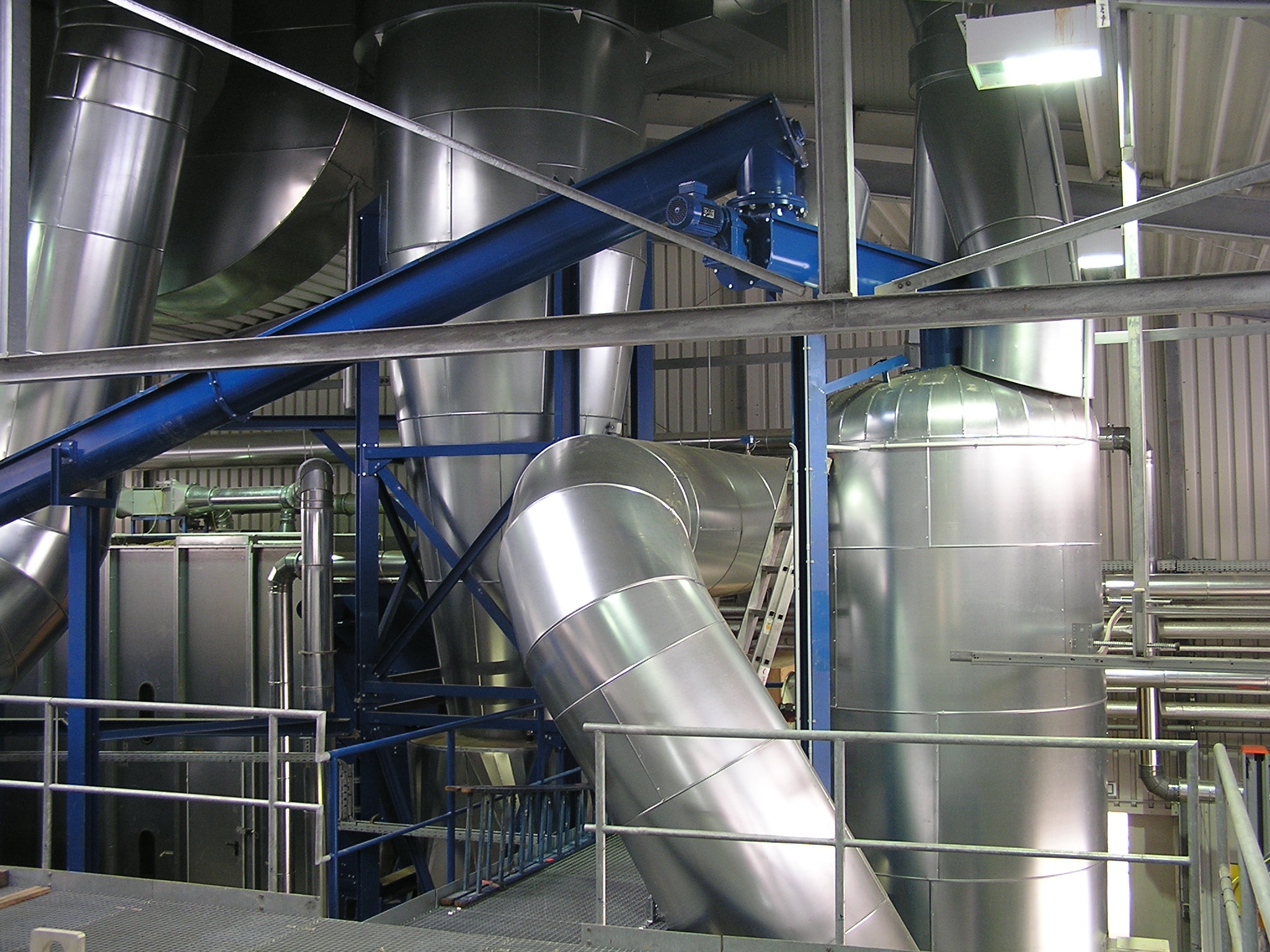 secadero de dispersión en una instalación de máquinas para el secado de polvos y fibras | © Allgaier Process Technology 2022