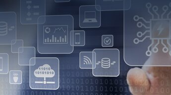 icônes bleues des services numériques et de la technologie sur un moniteur | © Allgaier Process Technology 2022