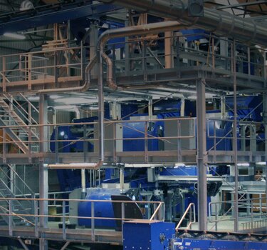Sistema de planta Allgaier compuesto por varias máquinas | © Allgaier Process Technology 2022